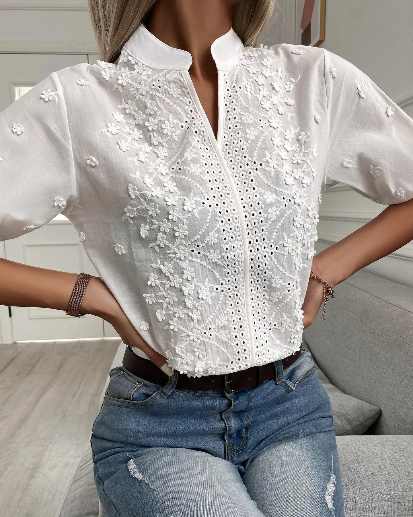 Roomy Elegant Lace Shirt KOAKON